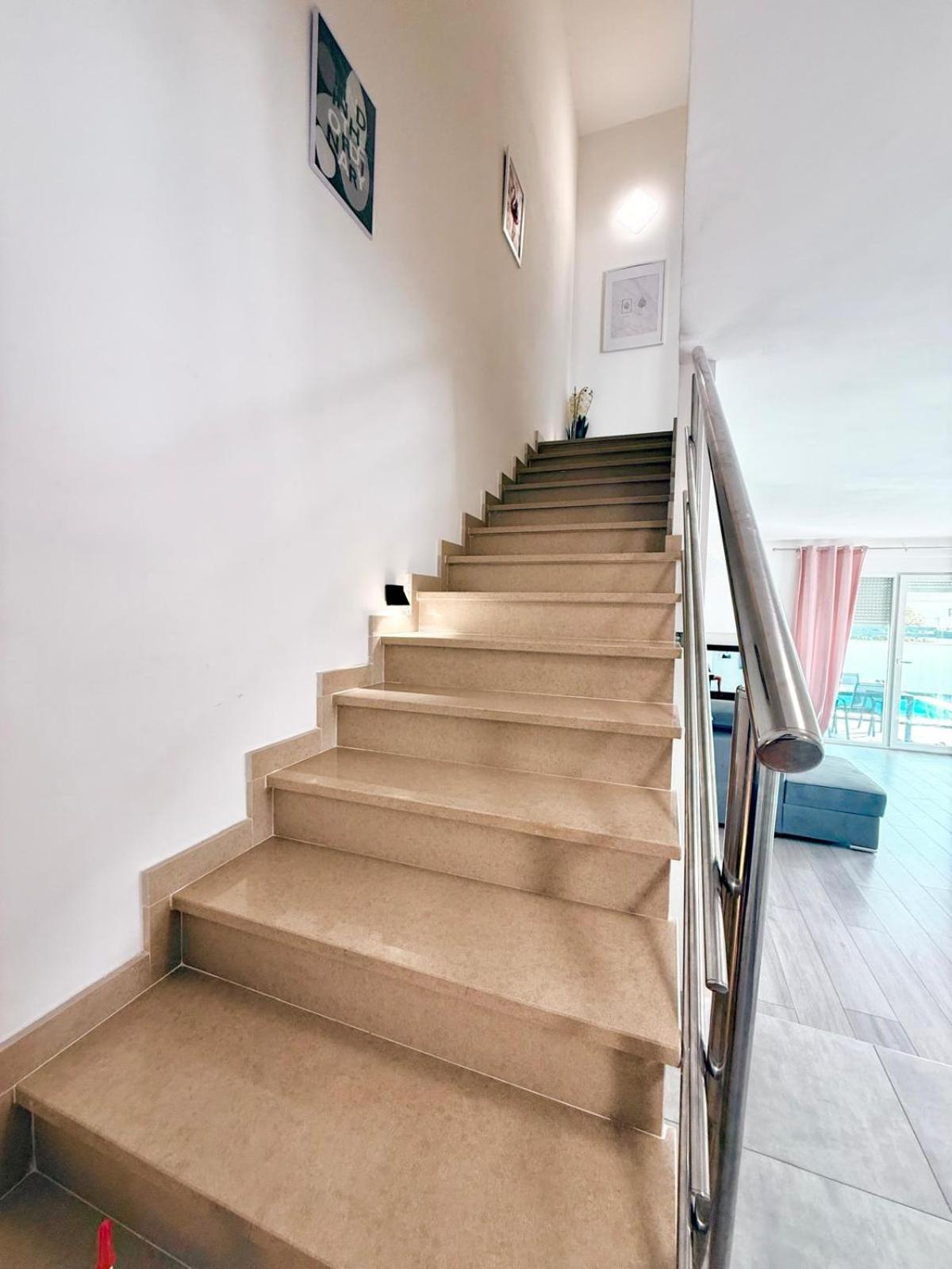 Villa Sarah 梅杜林 外观 照片