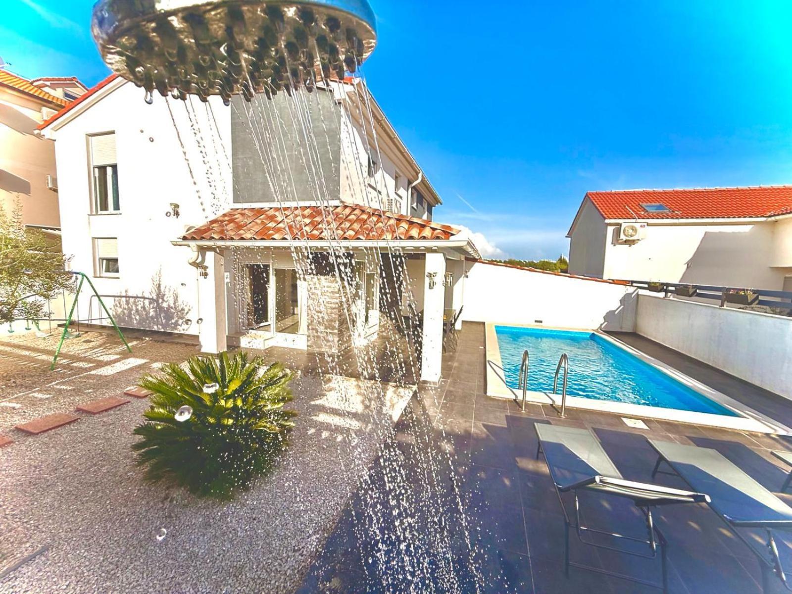 Villa Sarah 梅杜林 外观 照片